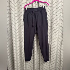 Lululemon men’s jogger pants size M 
Great condition